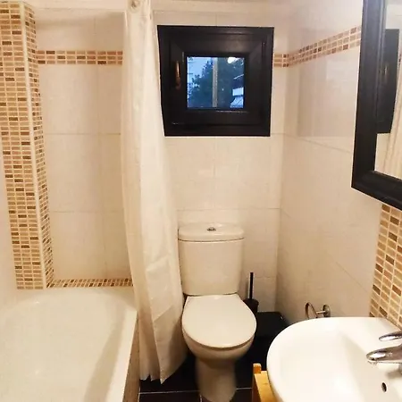 Grand Getaway 300mts From The Apartment *