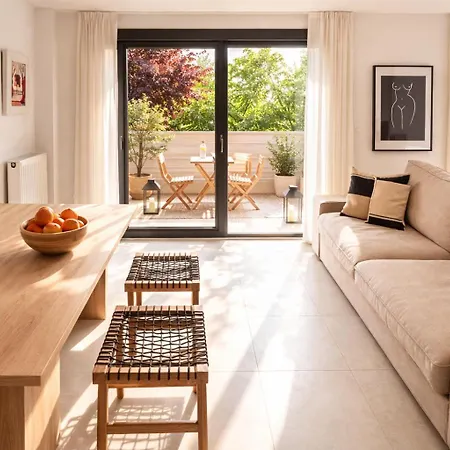 Grand Getaway 300mts From The Appartement *
