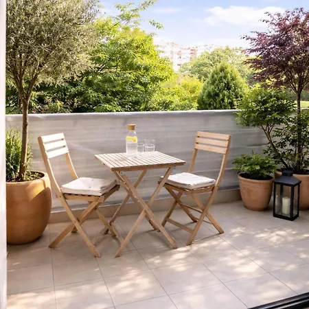 Grand Getaway 300mts From The Appartement